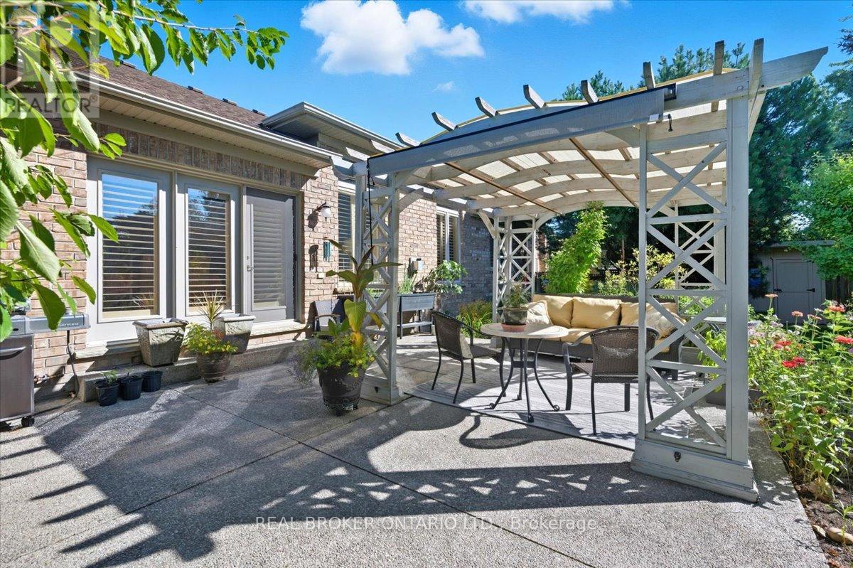 392 Deer Ridge Drive, Kitchener, Ontario  N2P 2S6 - Photo 43 - X12537622