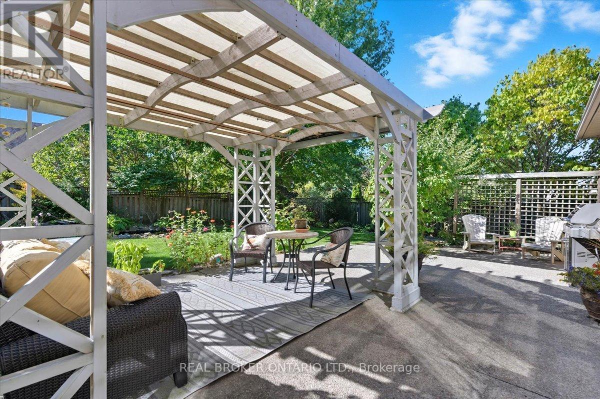 392 Deer Ridge Drive, Kitchener, Ontario  N2P 2S6 - Photo 44 - X12537622