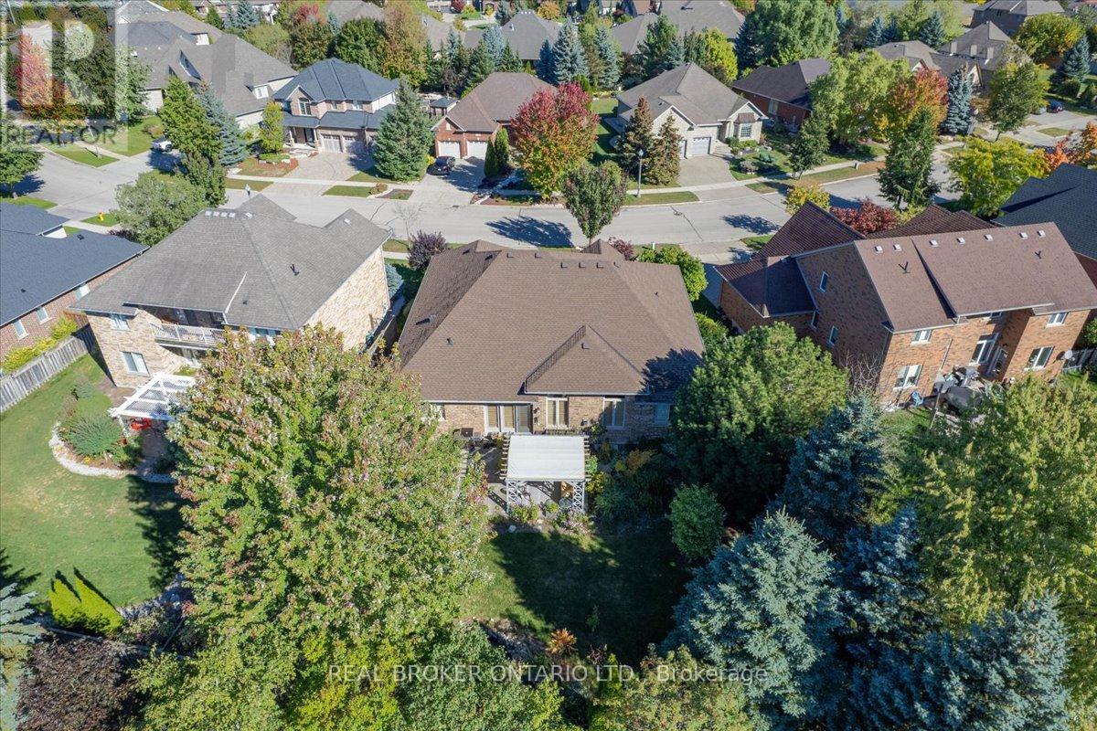 392 Deer Ridge Drive, Kitchener, Ontario  N2P 2S6 - Photo 46 - X12537622