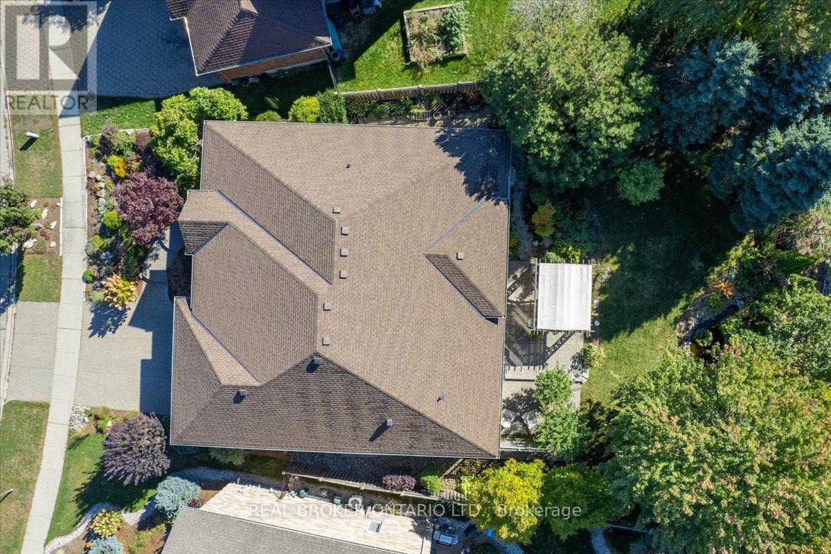 392 Deer Ridge Drive, Kitchener, Ontario  N2P 2S6 - Photo 47 - X12537622