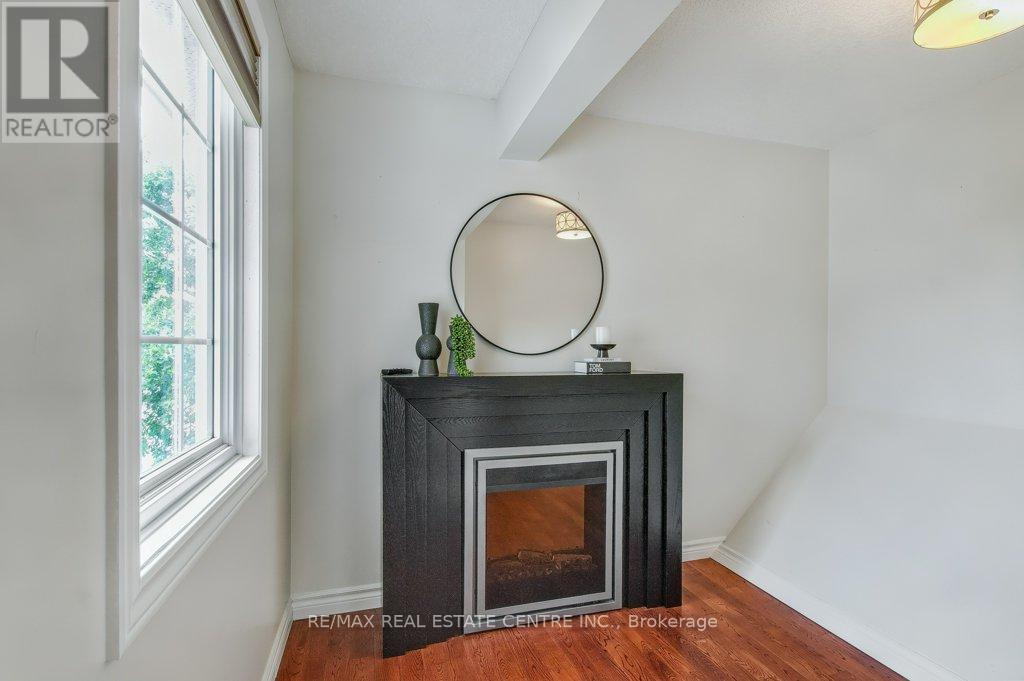 19 Apple Ridge Drive, Kitchener, Ontario  N2P 2S2 - Photo 23 - X12537696