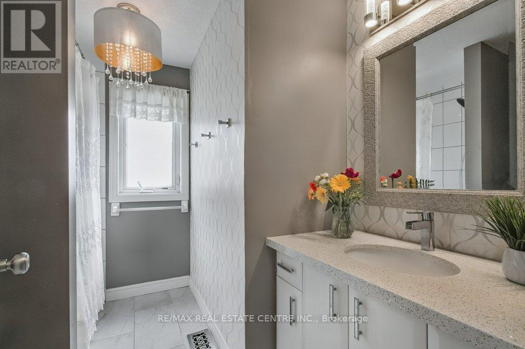 19 Apple Ridge Drive, Kitchener, Ontario  N2P 2S2 - Photo 32 - X12537696