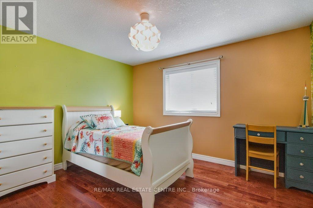 19 Apple Ridge Drive, Kitchener, Ontario  N2P 2S2 - Photo 33 - X12537696