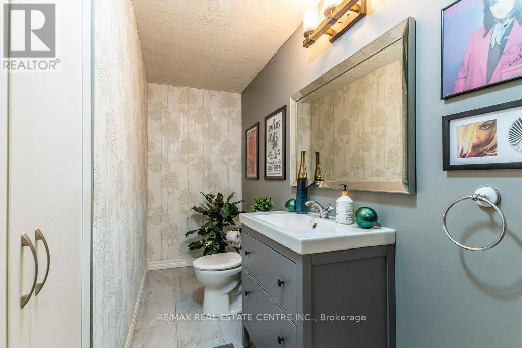 19 Apple Ridge Drive, Kitchener, Ontario  N2P 2S2 - Photo 38 - X12537696