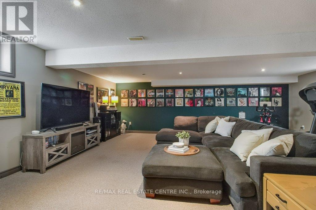 19 Apple Ridge Drive, Kitchener, Ontario  N2P 2S2 - Photo 39 - X12537696