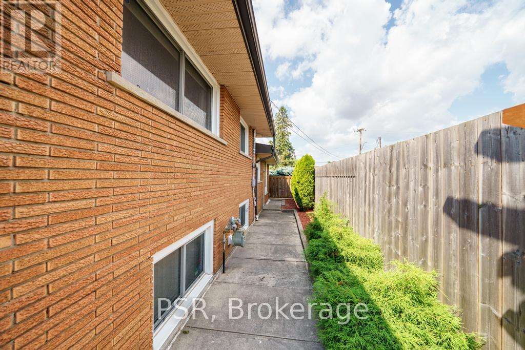 117 Sunrise Drive, Hamilton, Ontario  L8K 4C5 - Photo 47 - X12537708