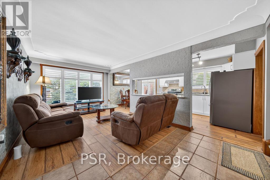 117 Sunrise Drive, Hamilton, Ontario  L8K 4C5 - Photo 6 - X12537708