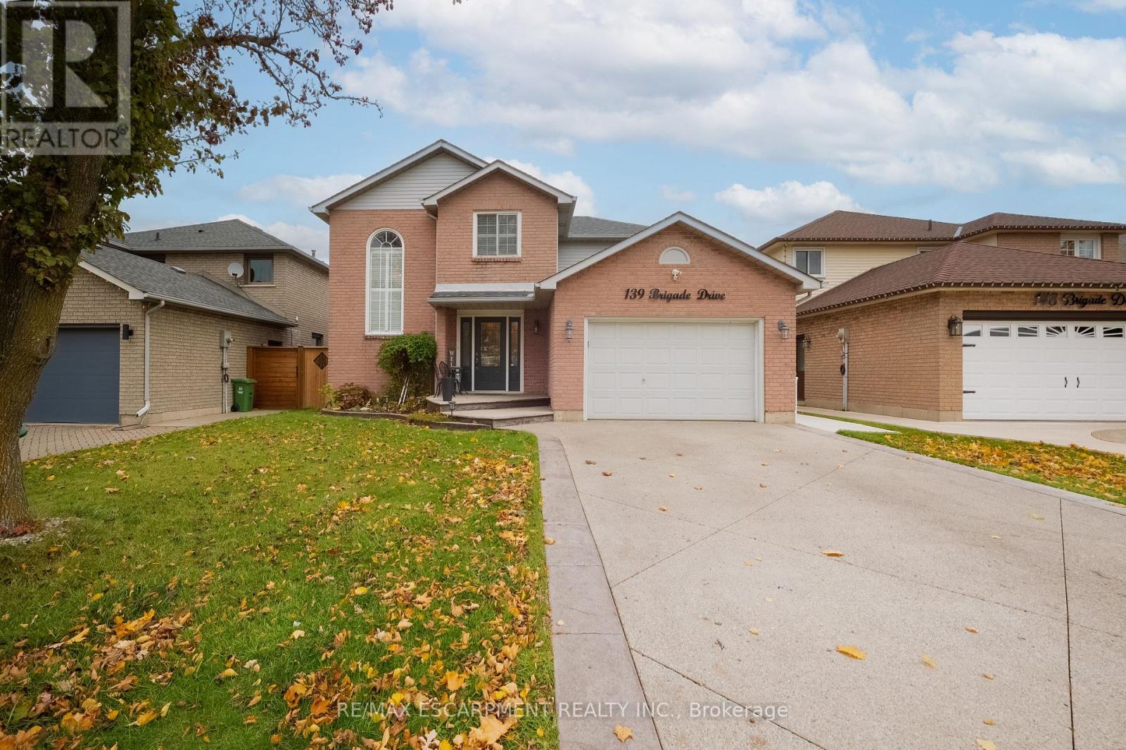 139 BRIGADE DRIVE, Hamilton, Ontario