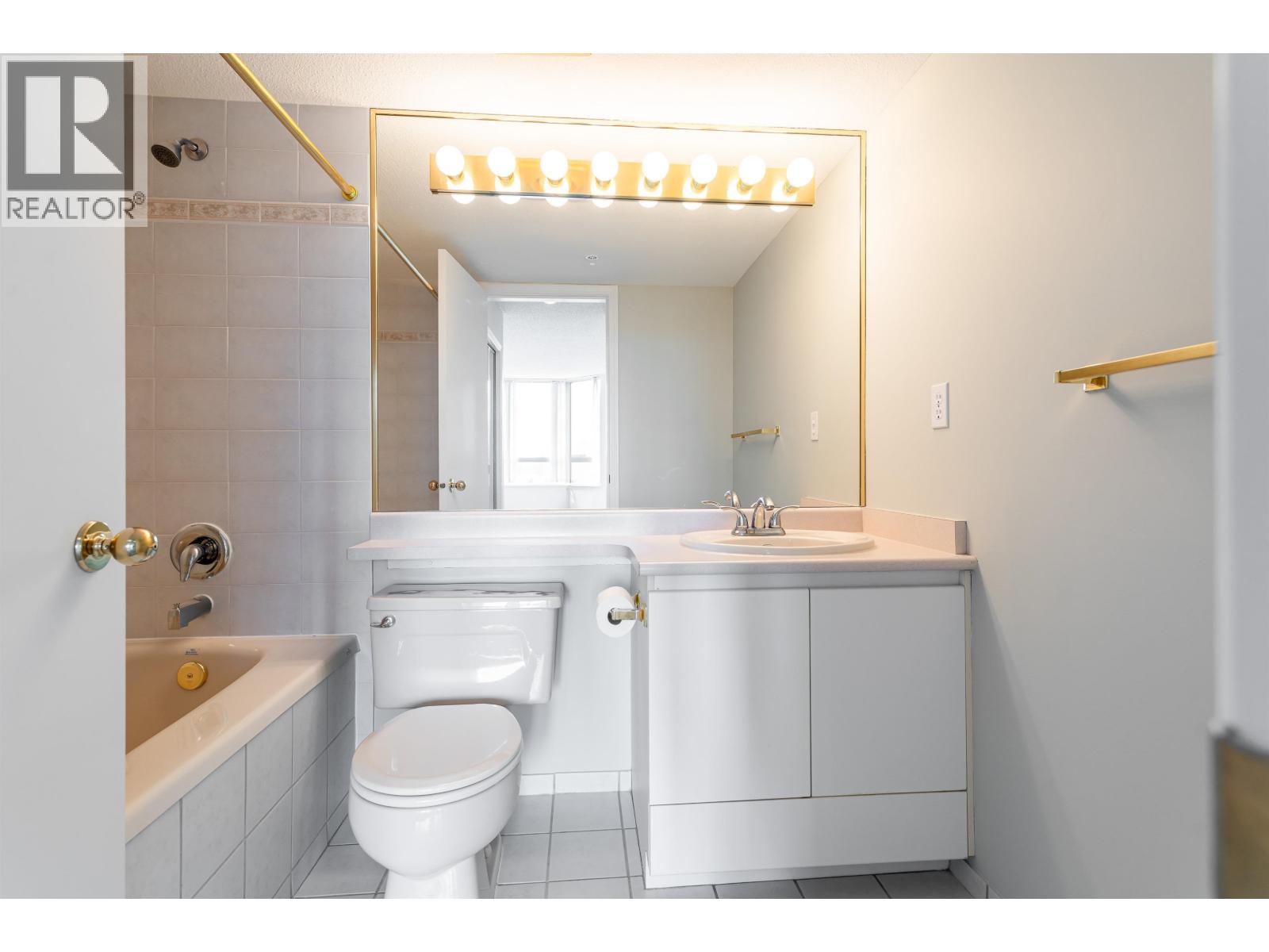 802 1190 Pipeline Road, Coquitlam, British Columbia  V3B 7T9 - Photo 15 - R3066613