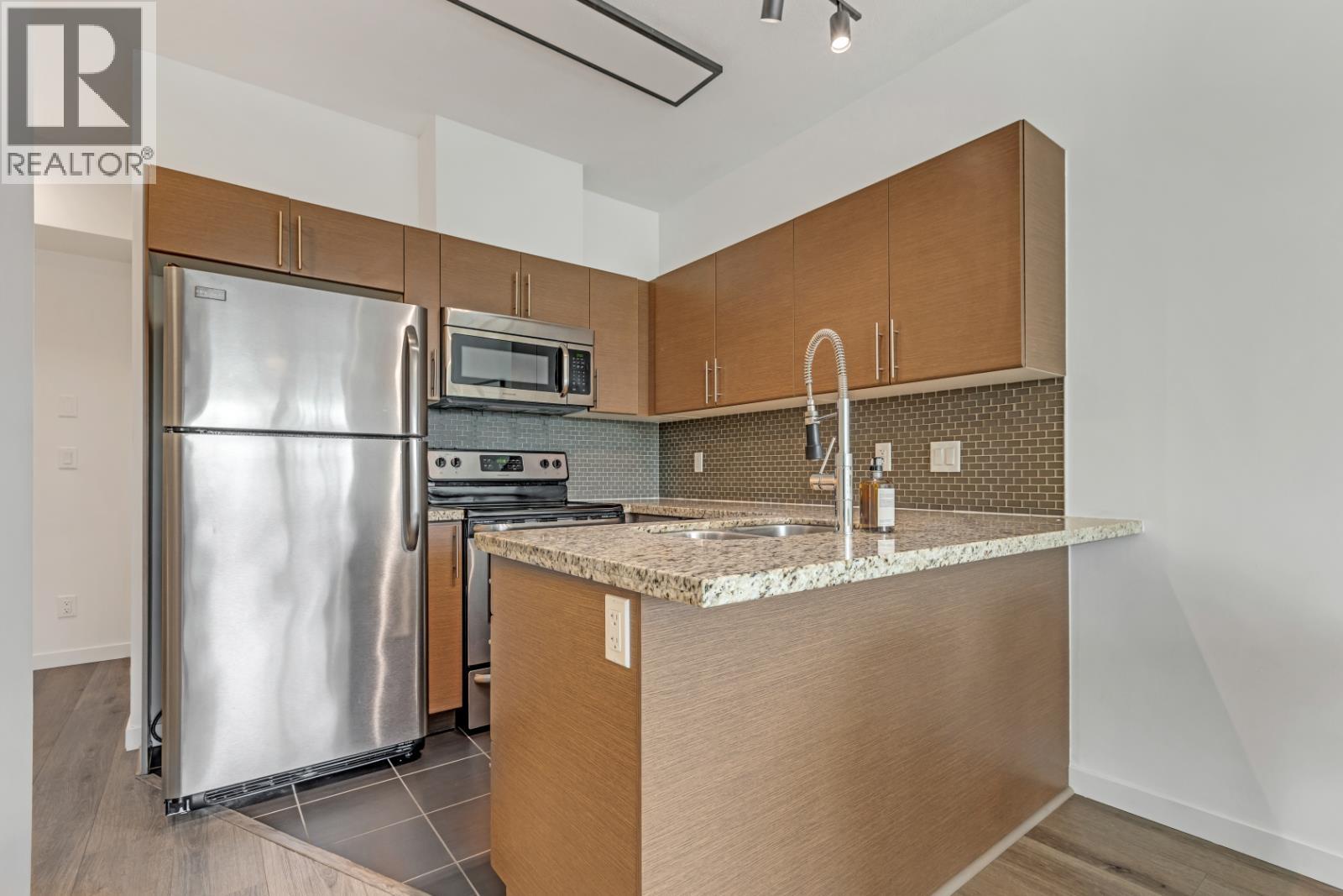 207 2239 Kingsway, Vancouver, British Columbia  V5N 0E5 - Photo 9 - R3066635