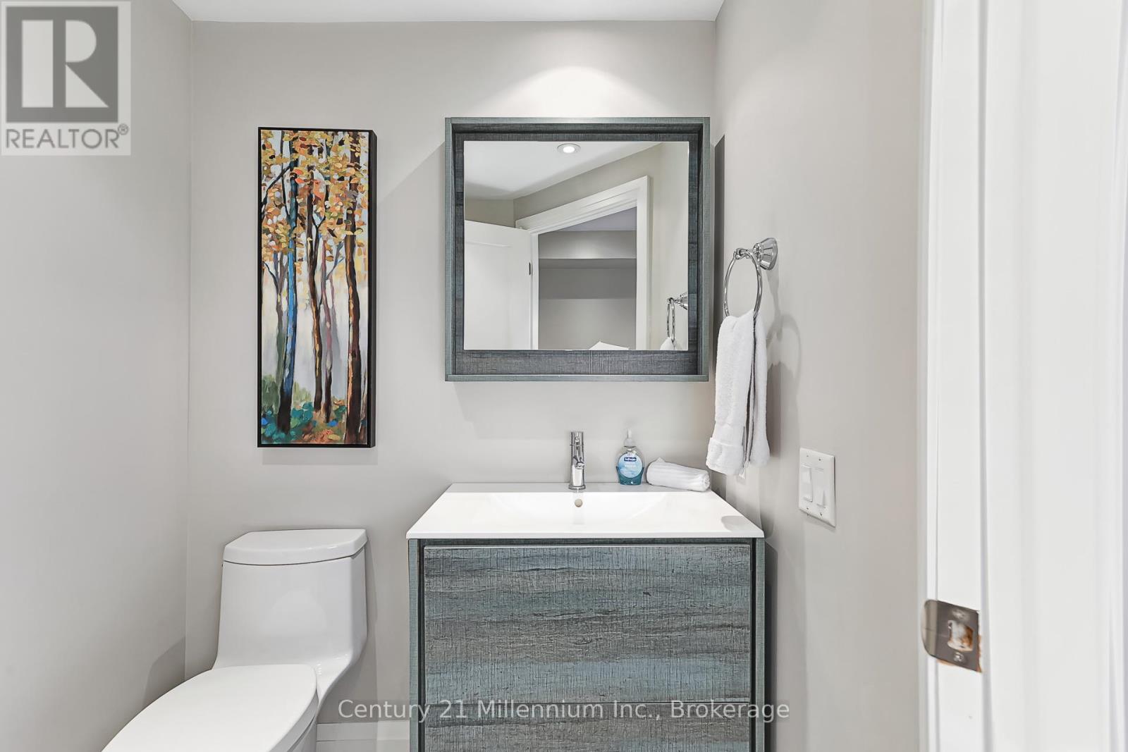 102 - 110 Fairway Court, Blue Mountains, Ontario  L9Y 0P8 - Photo 18 - X12537784