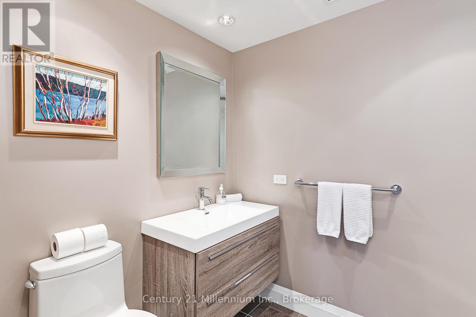 102 - 110 Fairway Court, Blue Mountains, Ontario  L9Y 0P8 - Photo 21 - X12537784