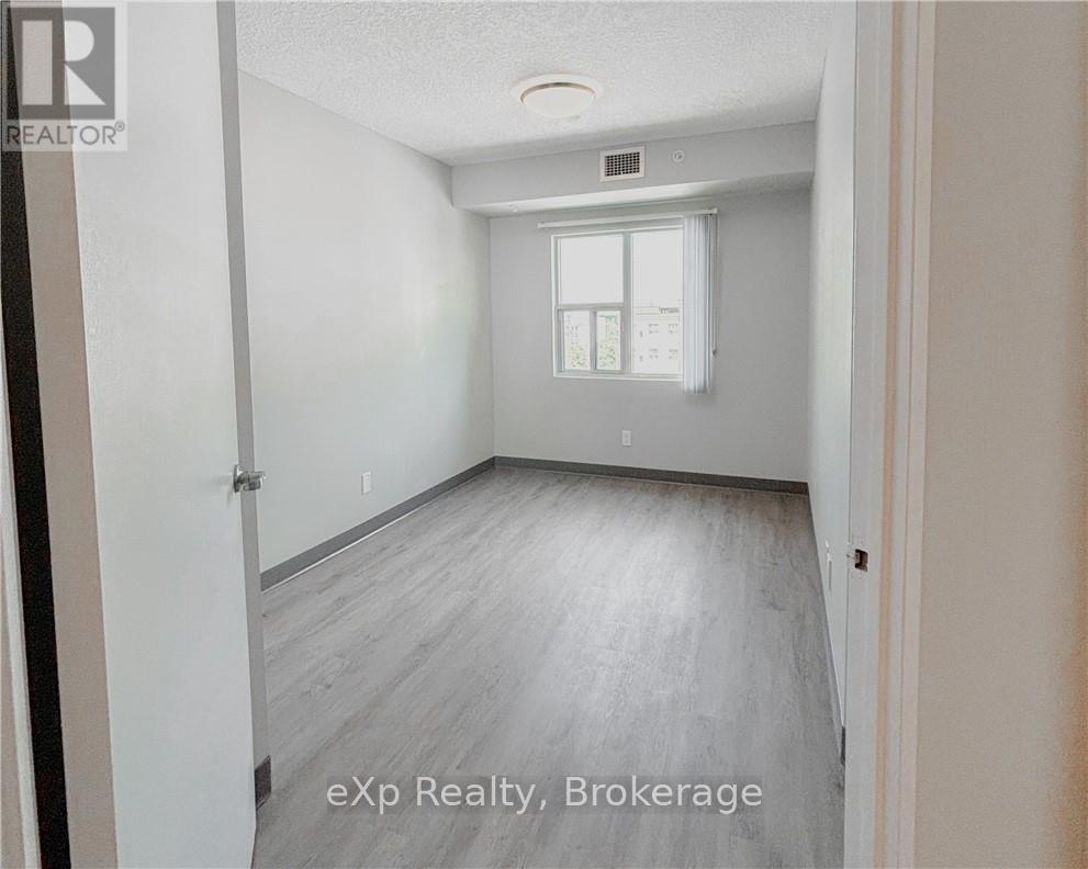 206 - 595 Strasburg Road, Kitchener, Ontario N2E 4J1 - Photo 6 - X12537862