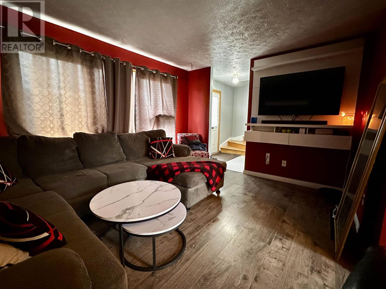 38 Pearson Dr, Elliot Lake, Ontario  P5A 2V6 - Photo 2 - SM253253