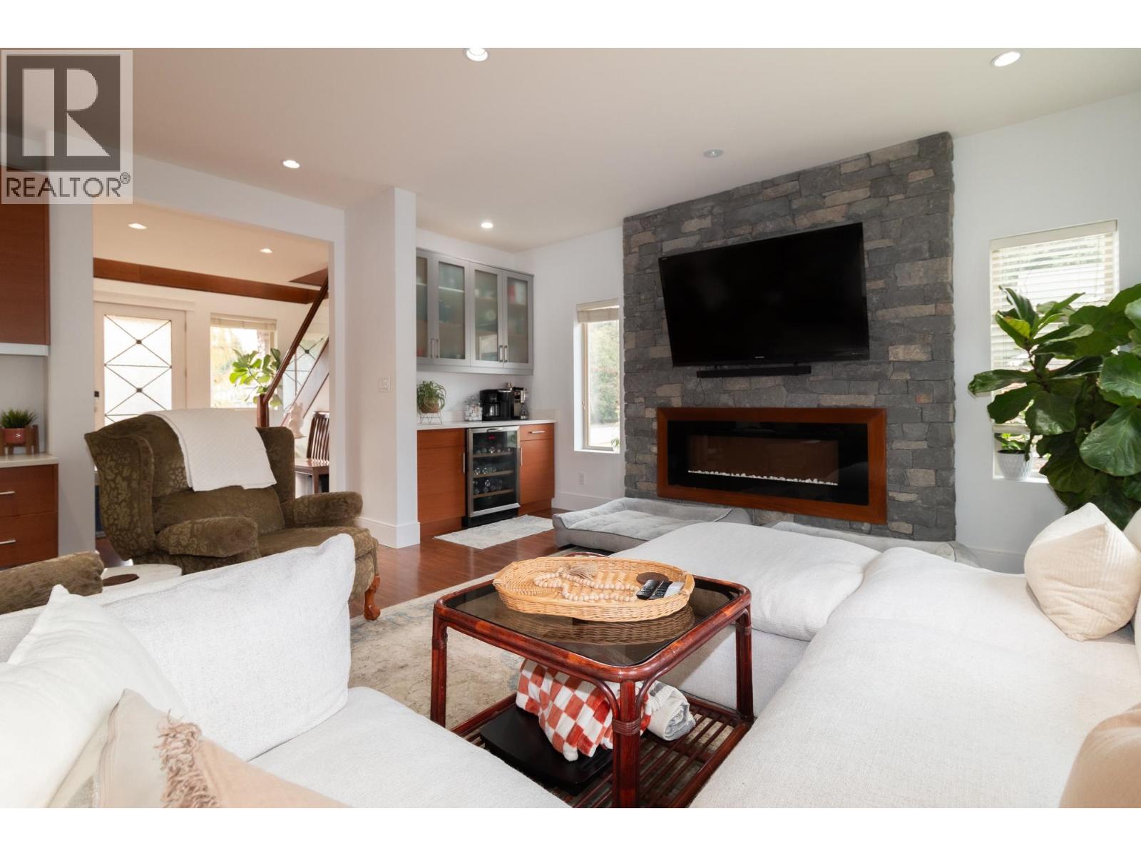 39010 Kingfisher Road, Squamish, British Columbia  V8B 0S9 - Photo 9 - R3066614