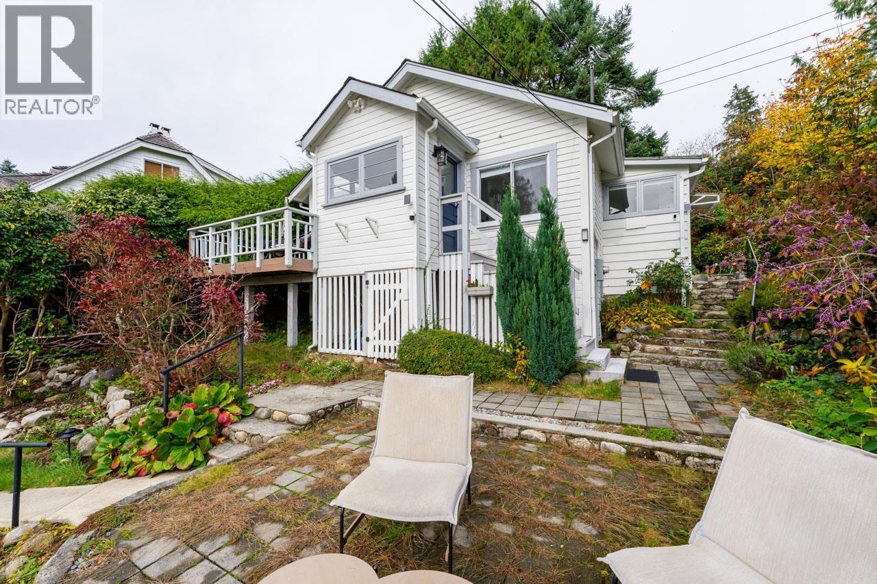 3245 Travers Avenue, West Vancouver, British Columbia  V7V 1G5 - Photo 20 - R3066649