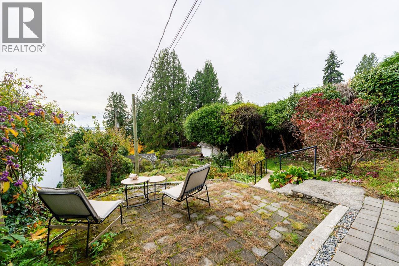 3245 Travers Avenue, West Vancouver, British Columbia  V7V 1G5 - Photo 3 - R3066649
