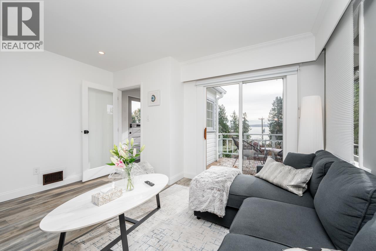 3245 Travers Avenue, West Vancouver, British Columbia  V7V 1G5 - Photo 4 - R3066649