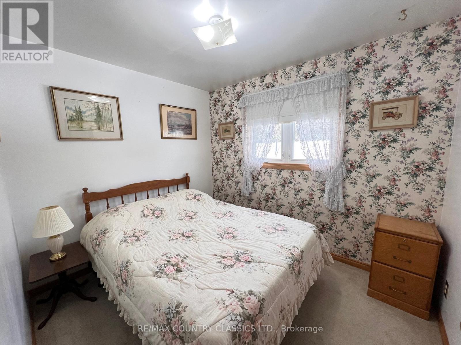 3559 South Baptiste Lake Road, Highlands East, Ontario K0L 2A0 - Photo 23 - X12537520