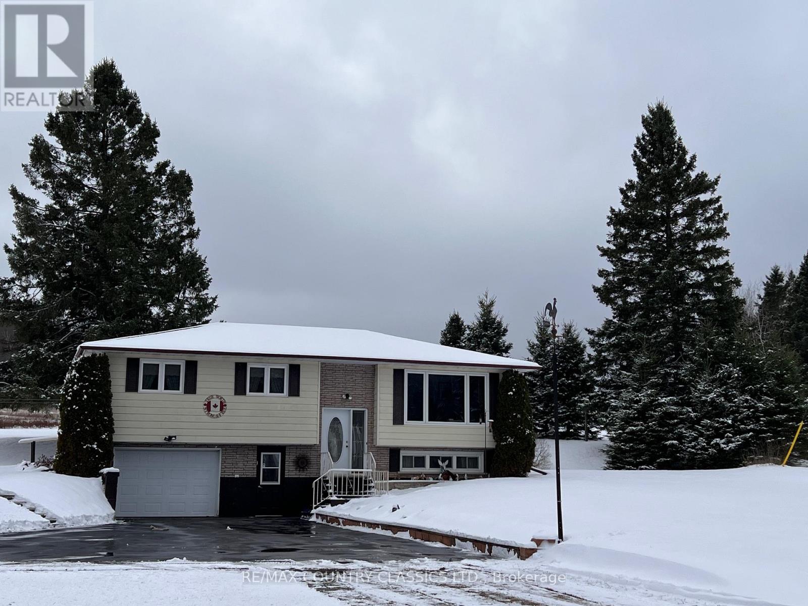 3559 South Baptiste Lake Road, Highlands East, Ontario K0L 2A0 - Photo 49 - X12537520