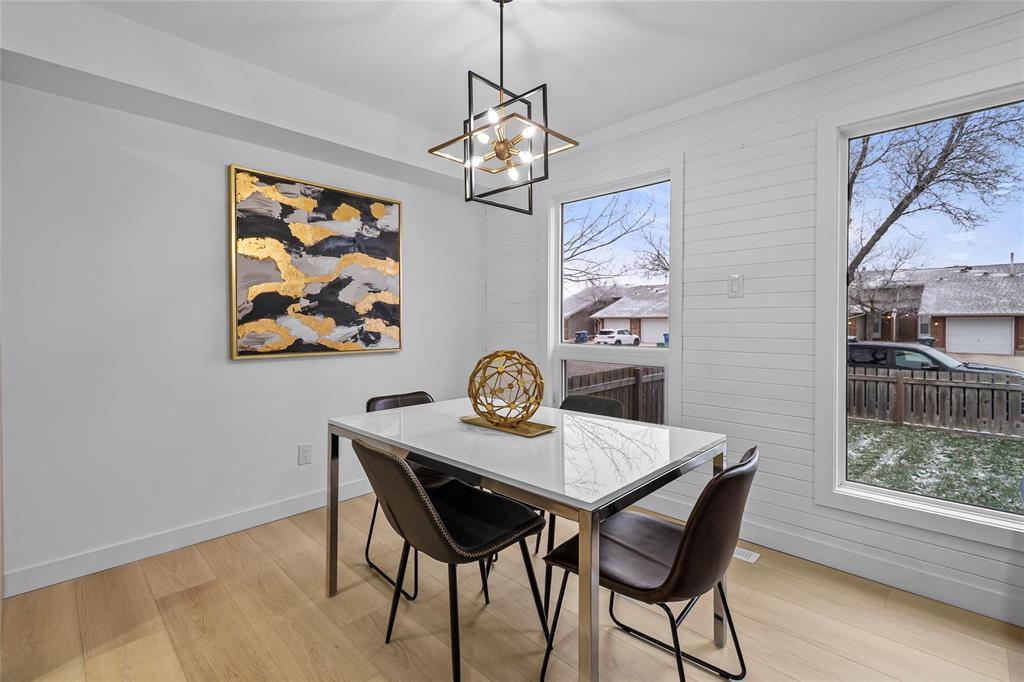 149 Albina Way, Winnipeg, Manitoba  R2R 1G8 - Photo 5 - 202528324