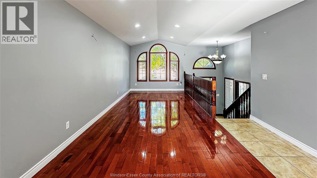 4663 Helsinki Crescent, Windsor, Ontario  N9G 3G2 - Photo 3 - 25028670