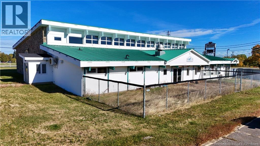 895 St Anne, Bathurst, New Brunswick  E2A 2N5 - Photo 5 - NB129909