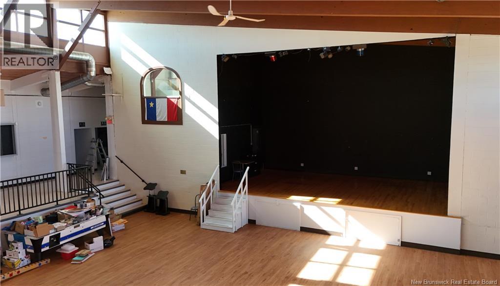 895 St Anne, Bathurst, New Brunswick  E2A 2N5 - Photo 10 - NB129909