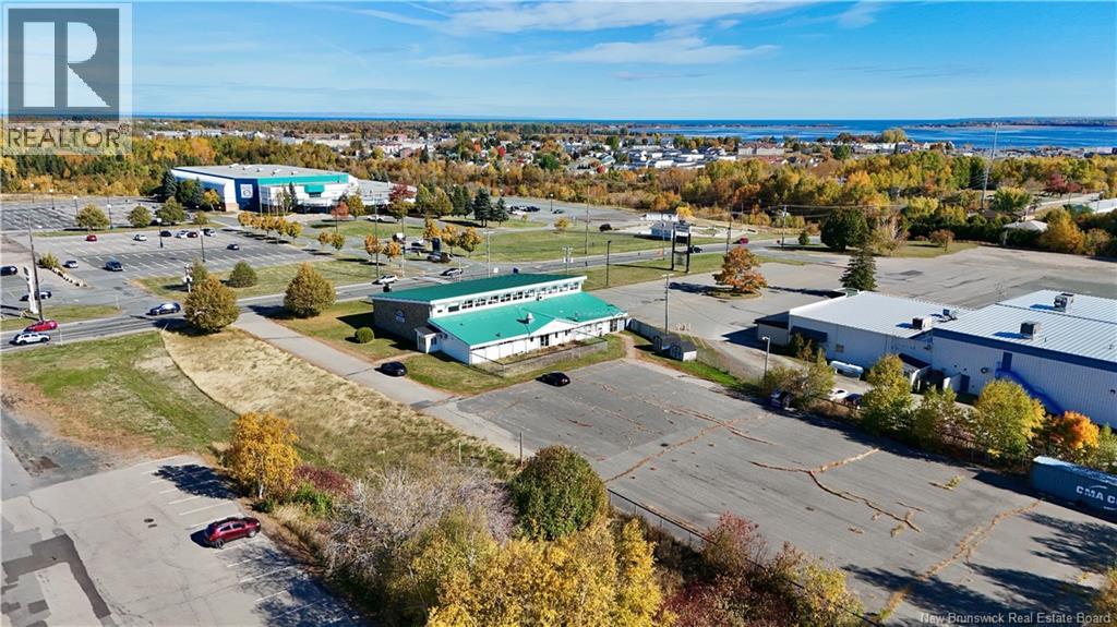 895 St Anne, Bathurst, New Brunswick  E2A 2N5 - Photo 3 - NB129909
