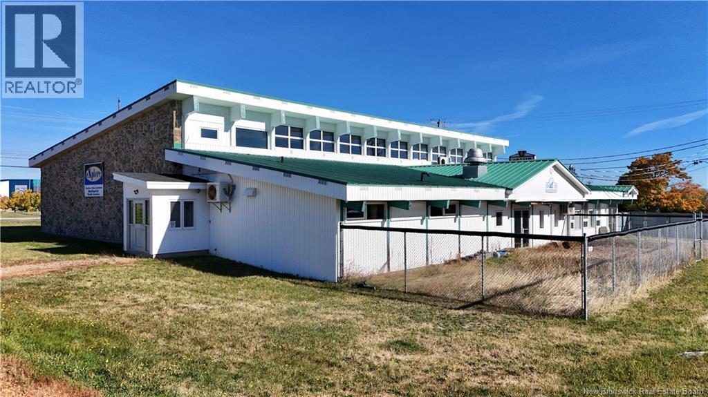 895 St Anne, Bathurst, New Brunswick  E2A 2N5 - Photo 1 - NB129909