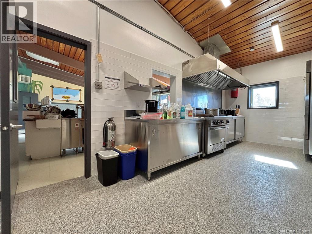 895 St Anne, Bathurst, New Brunswick  E2A 2N5 - Photo 18 - NB129909