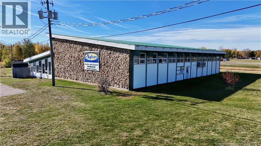 895 St Anne, Bathurst, New Brunswick  E2A 2N5 - Photo 2 - NB129909