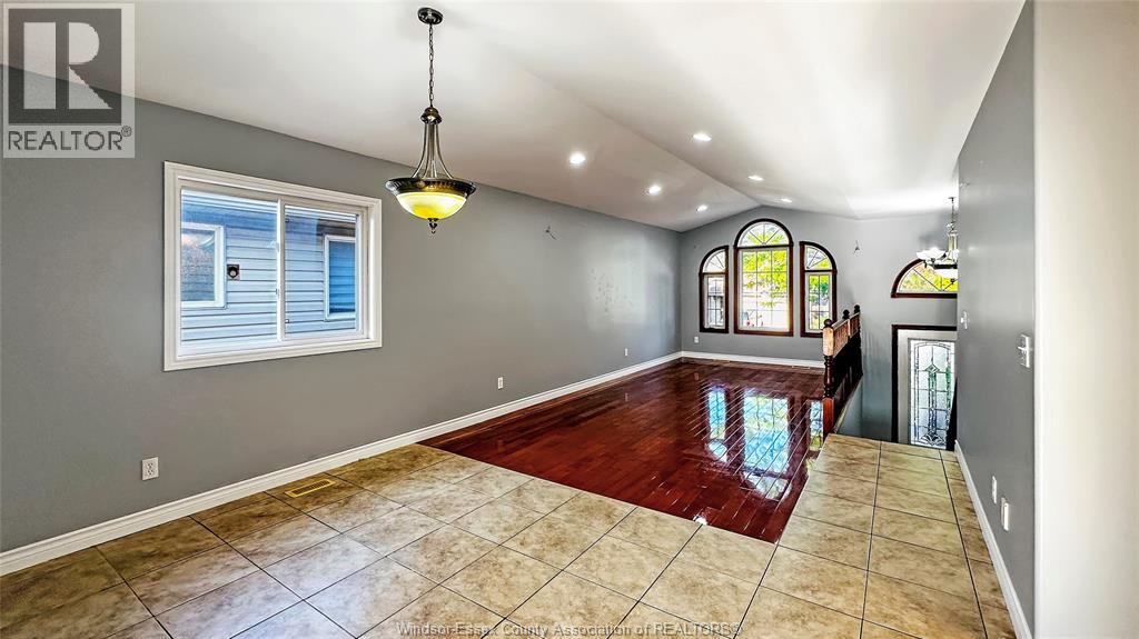 4663 Helsinki Crescent, Windsor, Ontario  N9G 3G2 - Photo 4 - 25028674