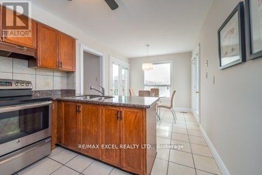 2394 Annan Woods Drive, Pickering, Ontario  L1X 2K6 - Photo 7 - E12533734