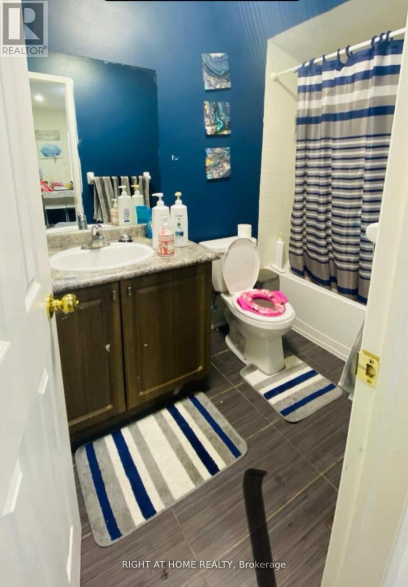 98 Cookview Drive, Brampton, Ontario L6R 3V1 - Photo 3 - W12405394