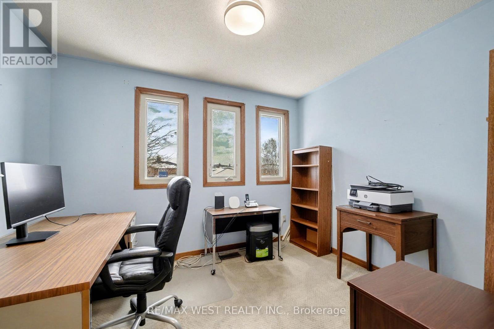 1155 Willowbank Trail, Mississauga, Ontario  L4W 4B9 - Photo 11 - W12537080