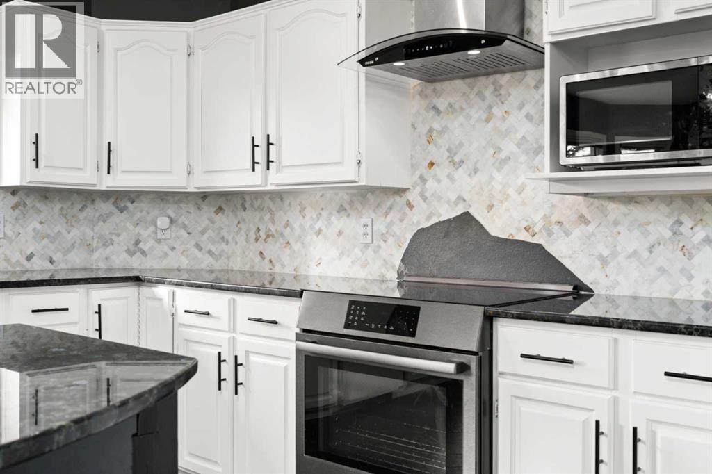 296 Lakeside Greens Crescent, Chestermere, Alberta  T1X 1C3 - Photo 9 - A2268702