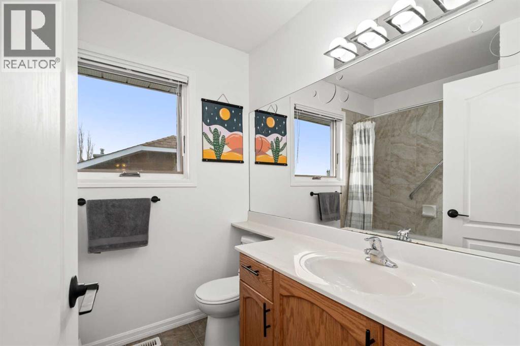 296 Lakeside Greens Crescent, Chestermere, Alberta  T1X 1C3 - Photo 21 - A2268702