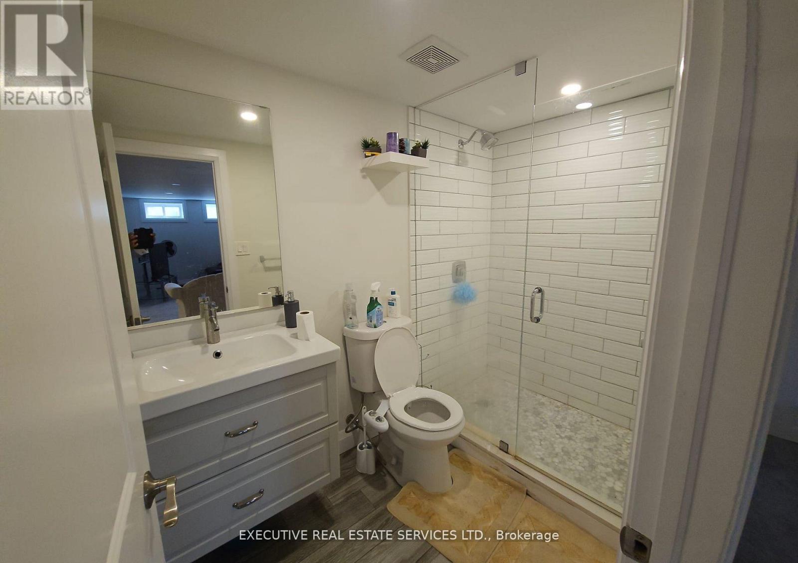 44 Woodsview Avenue, Grimsby, Ontario  L3M 3T1 - Photo 20 - X12381121