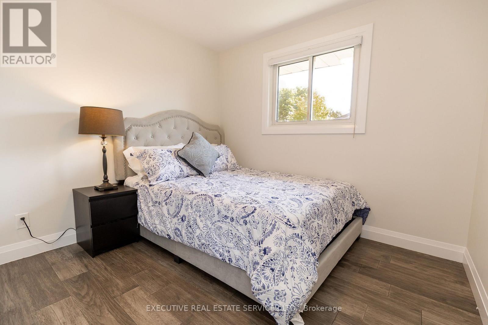 44 Woodsview Avenue, Grimsby, Ontario  L3M 3T1 - Photo 17 - X12381121