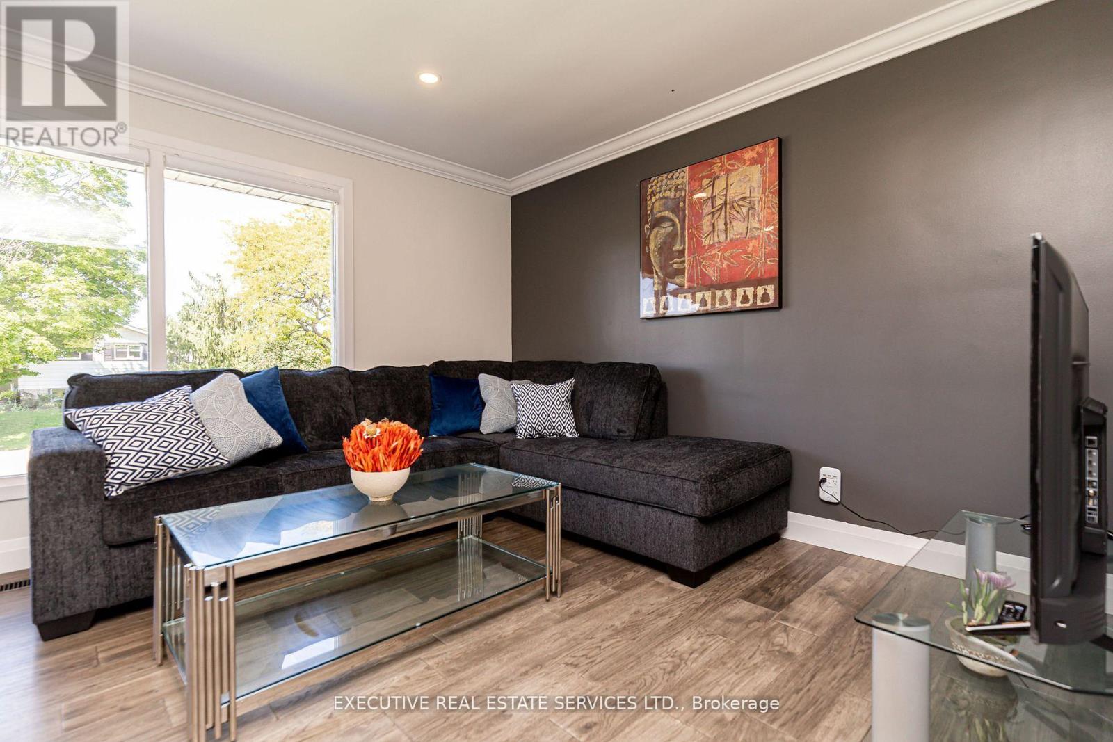 44 Woodsview Avenue, Grimsby, Ontario  L3M 3T1 - Photo 13 - X12381121