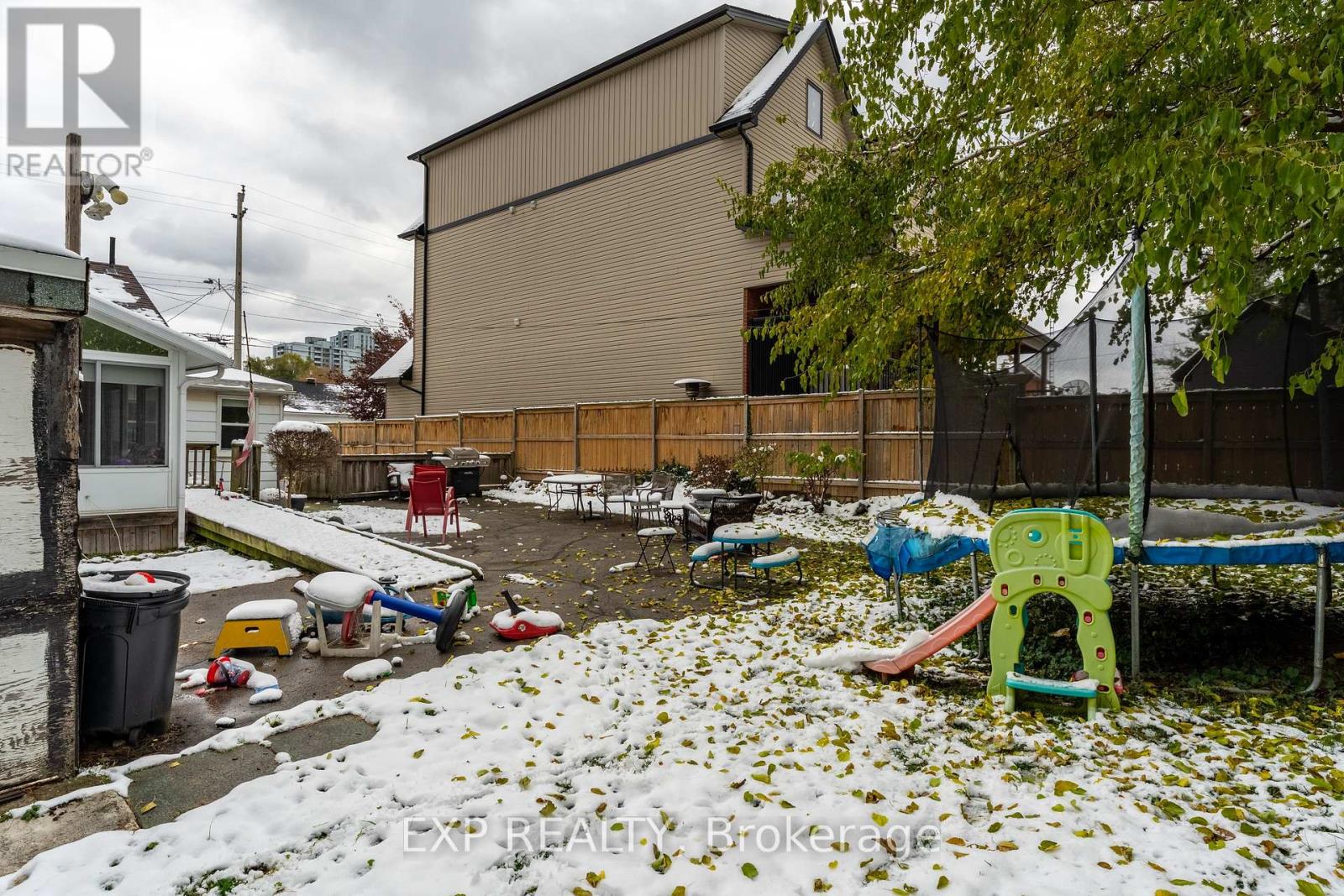 193 Locke Street N, Hamilton, Ontario L8R 3B1 - Photo 40 - X12515008