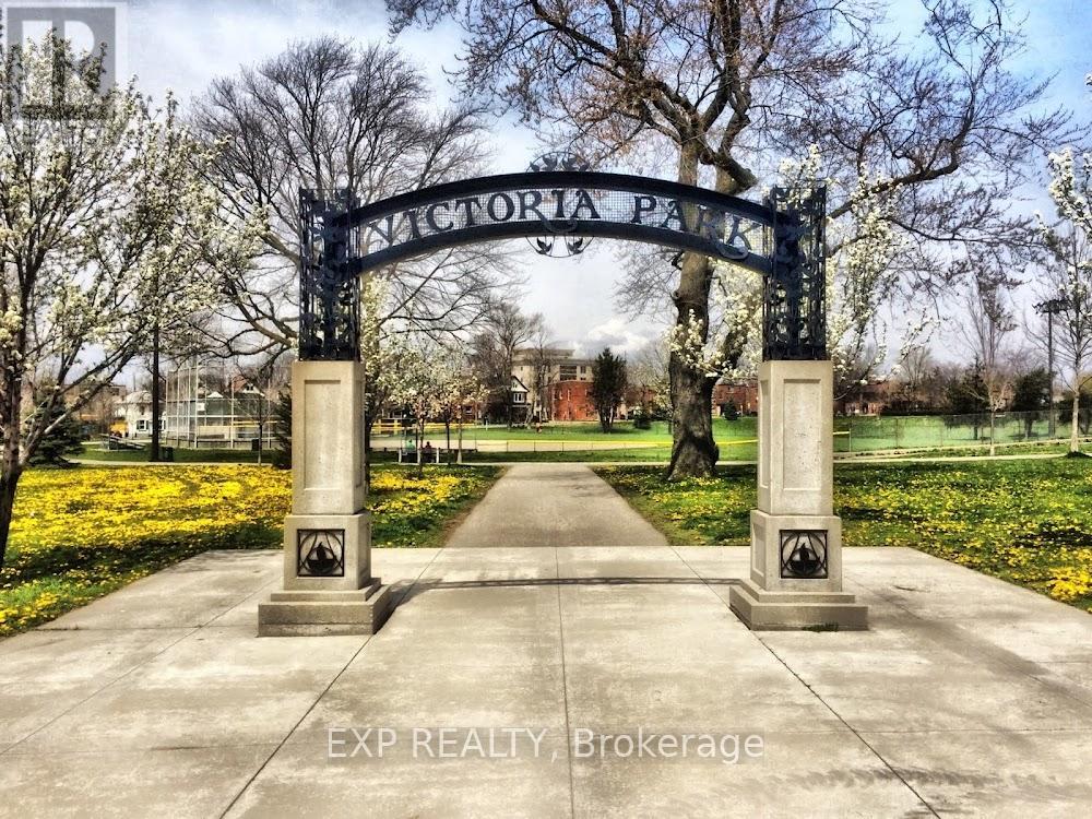 193 Locke Street N, Hamilton, Ontario L8R 3B1 - Photo 45 - X12515008