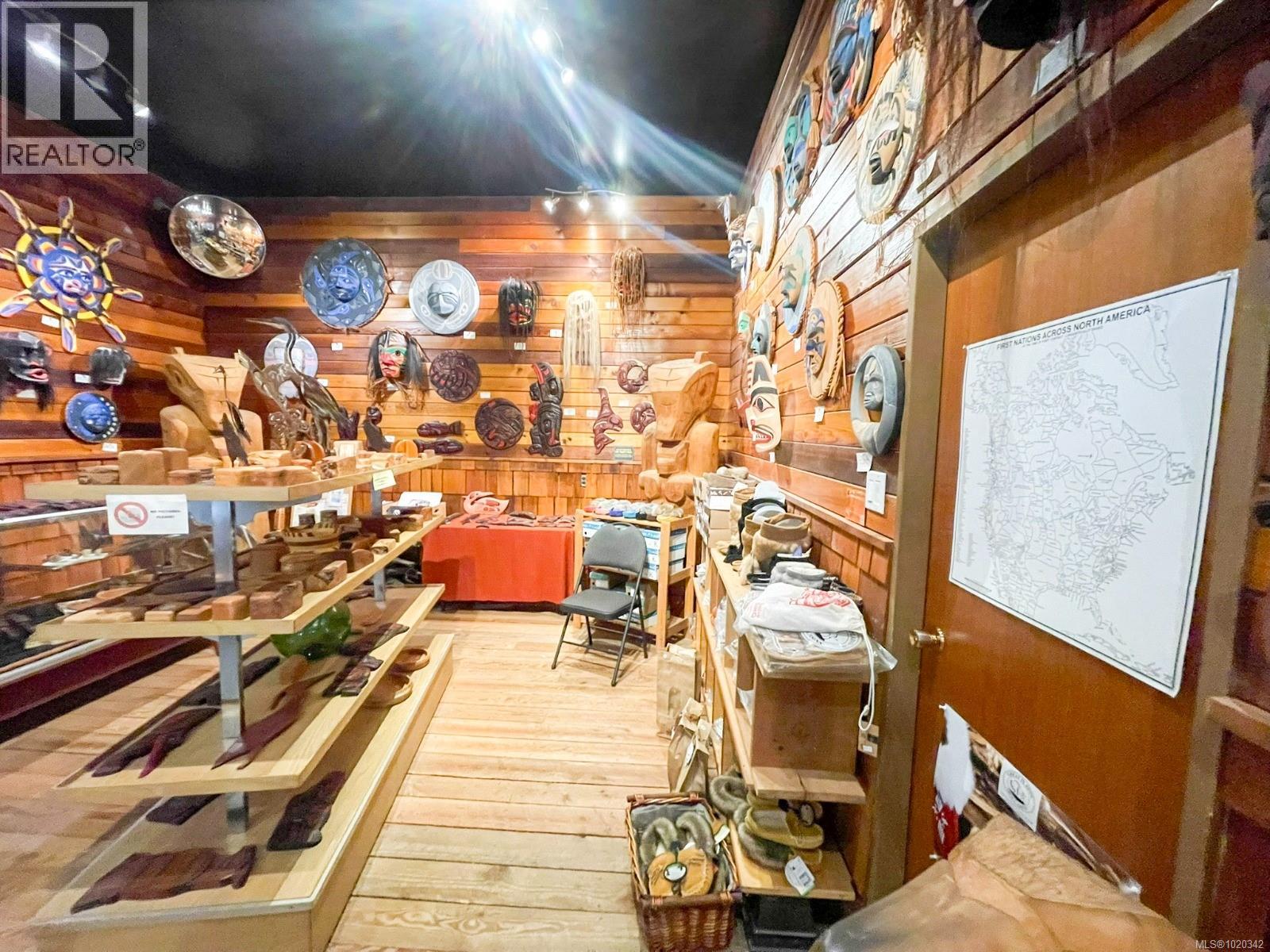 7581 Island Hwy S, Fanny Bay, British Columbia  V0R 1W0 - Photo 15 - 1020342