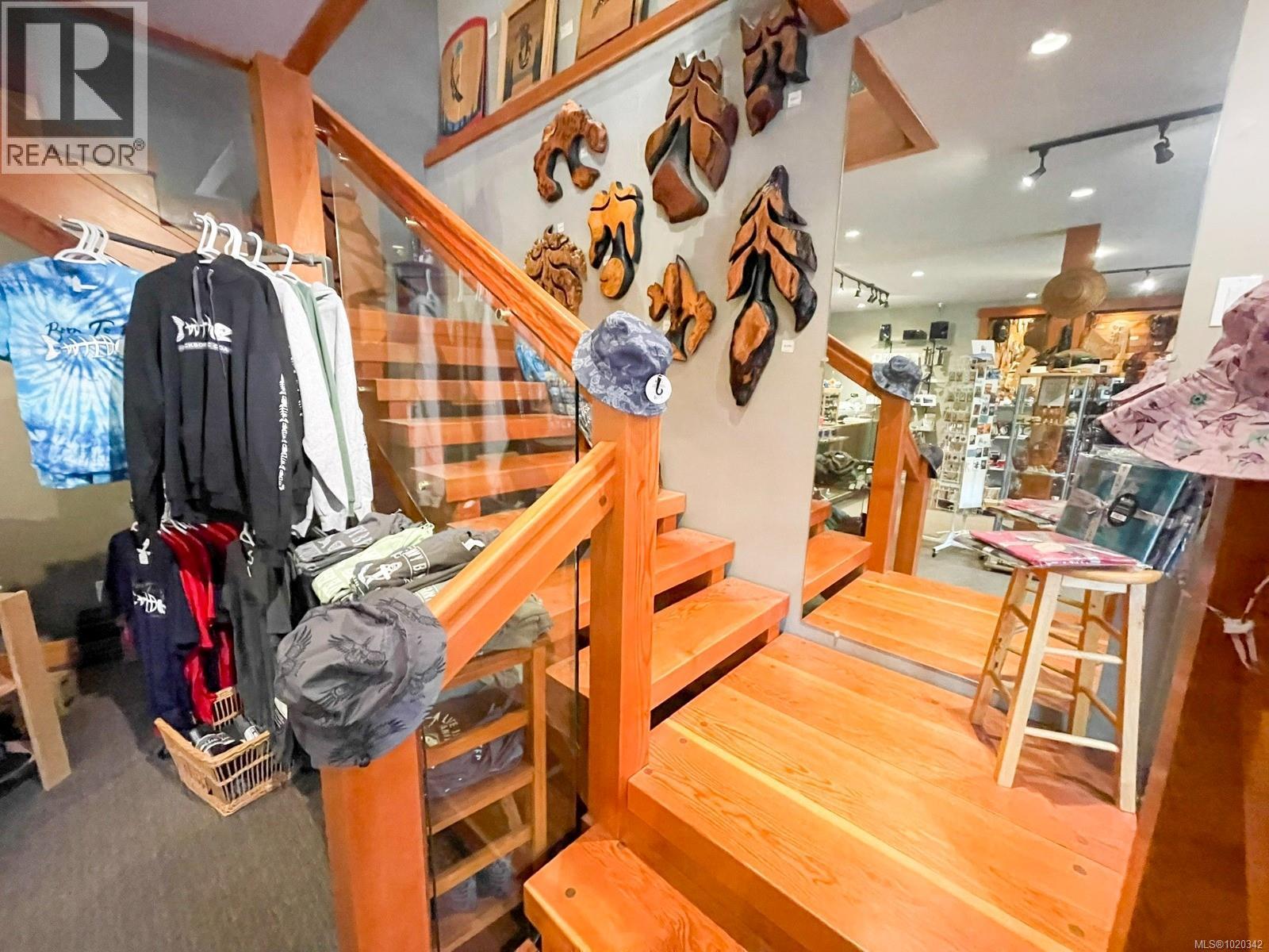 7581 Island Hwy S, Fanny Bay, British Columbia  V0R 1W0 - Photo 16 - 1020342