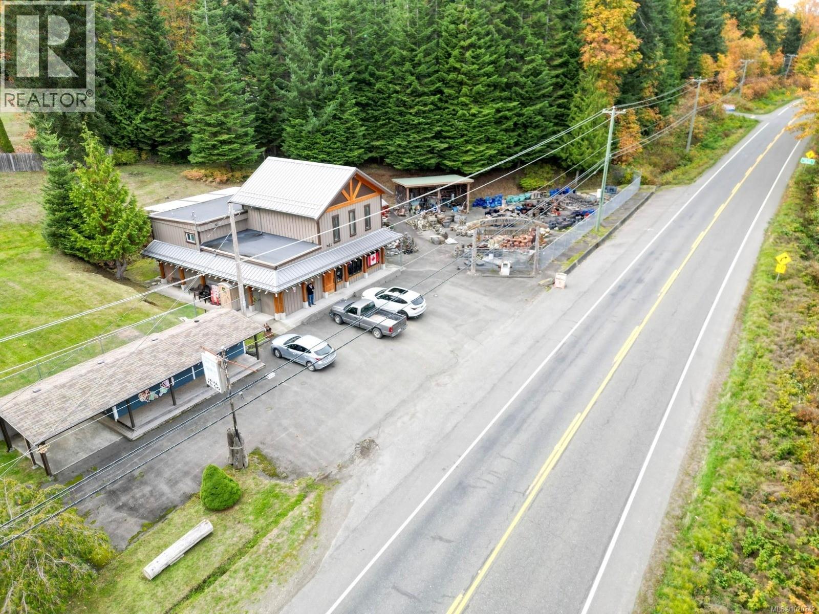 7581 Island Hwy S, Fanny Bay, British Columbia  V0R 1W0 - Photo 2 - 1020342