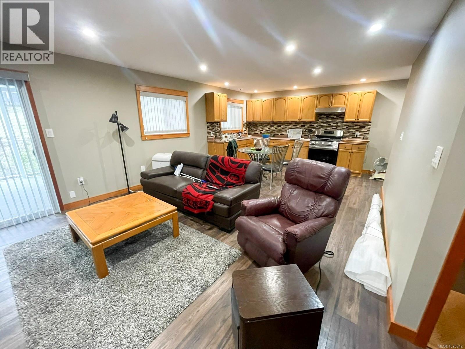 7581 Island Hwy S, Fanny Bay, British Columbia  V0R 1W0 - Photo 24 - 1020342