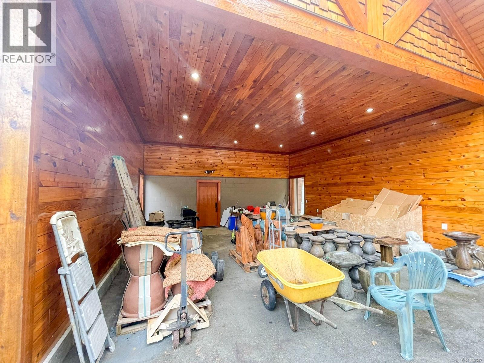 7581 Island Hwy S, Fanny Bay, British Columbia  V0R 1W0 - Photo 37 - 1020342