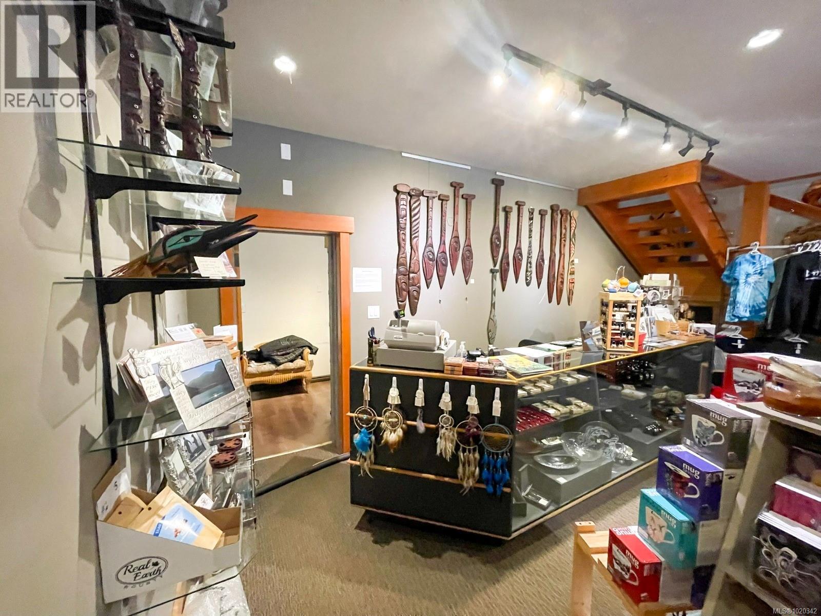 7581 Island Hwy S, Fanny Bay, British Columbia  V0R 1W0 - Photo 8 - 1020342