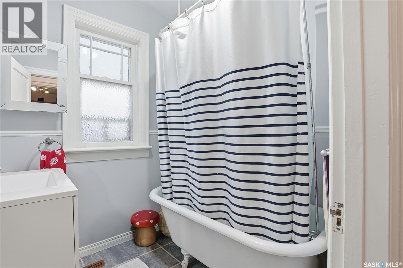 1121 C Avenue N, Saskatoon, Saskatchewan  S7L 1K3 - Photo 18 - SK023907